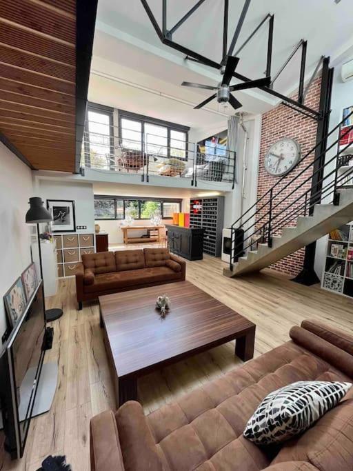 Rare ! Loft Atypique Centre-Ville Parking Jardin Reims Luaran gambar